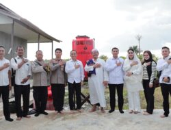 Bakti Sosial di Pesantren, Polda Kalbar Serahkan Bantuan untuk Santri
