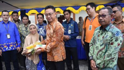 Warga Pontianak Timur Antusias Serbu Pasar Murah