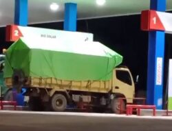 Diduga SPBU Tayan Hilir Lakukan Pengisian Solar Bersubsidi ke Truk Siluman