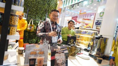 Produk UMKM Pontianak Tarik Antusiasme Pengunjung di Indonesia City Exportir Surabaya