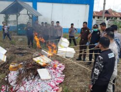 Mengandung Zat Berbahaya, Ribuan Kosmetik Ilegal Dimusnahkan di Sambas