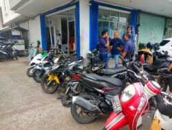 Kronologi Mobil Mewah Hantam 10 Motor di Perdana Square Pontianak