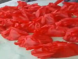 Peduli Masyarakat, PT SJM Salurkan Daging Kurban ke Warga