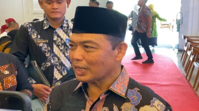 Lawan Berita Hoaks, Gubernur Ria Norsan Imbau Masyarakat Aktif Imunisasi