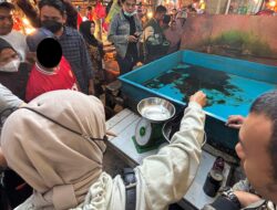 Timbangan Curang, Oknum Pedagang di Pasar Flamboyan Diamankan Polisi