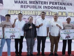 Kelompok Tani di Ketapang Terima Bantuan Alat dan mesin Pertanian