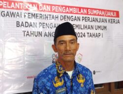 Jelang Pensiun, Husin Bersyukur Diangkat Jadi PPPK Bawaslu Pontianak