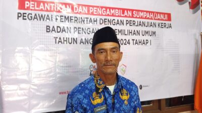 Jelang Pensiun, Husin Bersyukur Diangkat Jadi PPPK Bawaslu Pontianak
