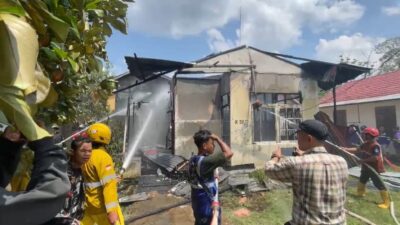 Satu Unit Rumah Terbakar di Jalan Silat Baru Pontianak