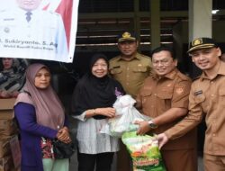 Kendalikan inflasi, Pemkab Kubu Raya Gelar Operasi Pasar di Pasar Menanjak