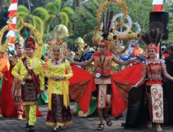 2000 Peserta Meriahkan Karnaval Budaya Sambut HUT RI ke-80 di Kalbar