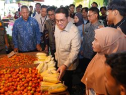 Mendag Budi Pastikan Stok dan Harga Pangan di Pontianak Stabil Jelang Nataru