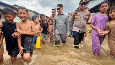 Ria Norsan Intruksikan Buka Posko Kesehatan Pasca Banjir Rob di Pontianak