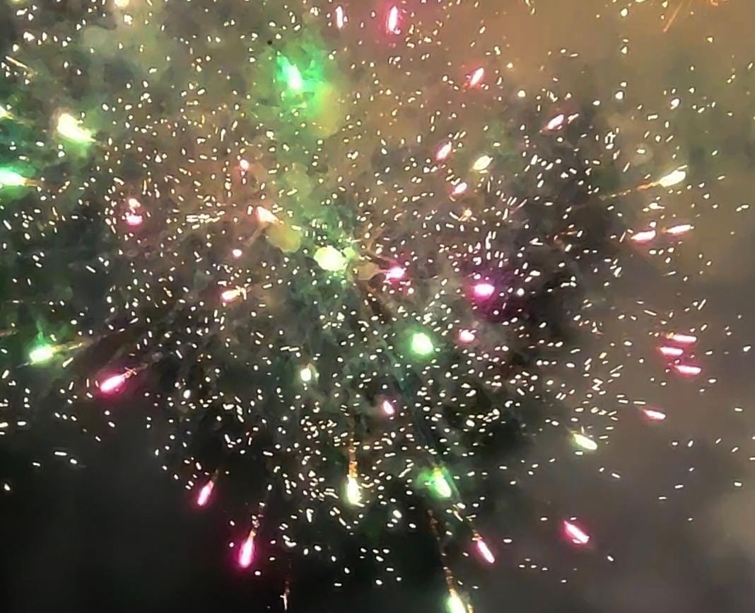 Pesta kembang api akan mewarnai perayaan Imlek 2577 di Jalan Gajah Mada.