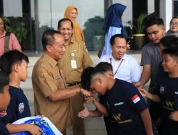 Wagub Krisantus Lepas Kontingen SSB K2 ke Bogor