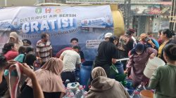 GMNI Kalbar Salurkan Air Bersih Bagi Warga yang Terdampak El Nino dan Karhutla