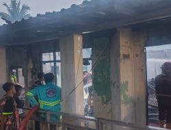 Diduga Akibat Korsleting Listrik, Satu Rumah di Pontianak Selatan Hangus Terbakar